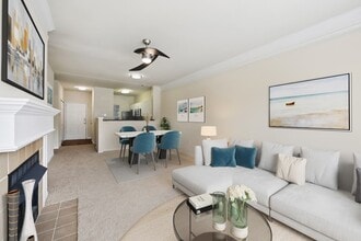 Estates at New Albany in Columbus, OH - Foto de edificio - Building Photo