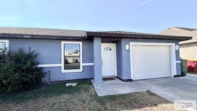 6625 Garden Woods Ave, Unit A1152 in Brownsville, TX - Foto de edificio - Building Photo