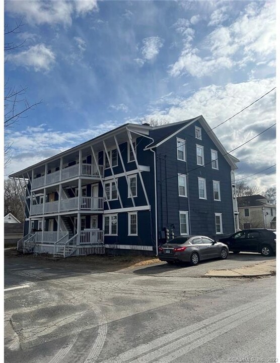 7 Short St in Killingly, CT - Building Photo