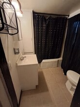 2935 Oleander Ave in Merced, CA - Building Photo - Building Photo