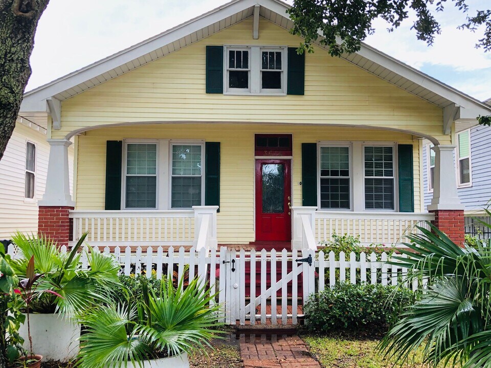 3614 Avenue P 1/2 in Galveston, TX - Building Photo