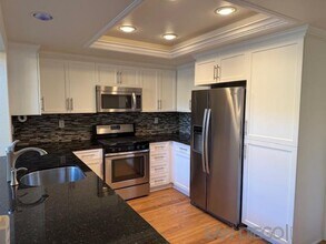 81 Nightingale Dr in Aliso Viejo, CA - Foto de edificio - Building Photo