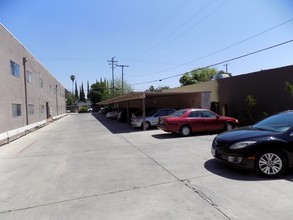 South Central Apartments in Visalia, CA - Building Photo - Building Photo