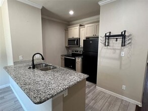 2419 N Hickory St in Sherman, TX - Building Photo - Building Photo