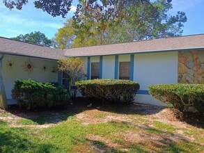 2105 Arbuckle Rd in Spring Hill, FL - Building Photo - Building Photo