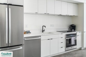 556 E 2100 S in Salt Lake City, UT - Building Photo - Building Photo