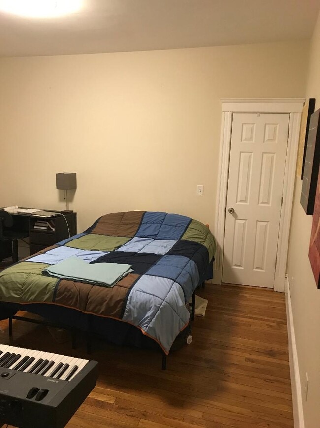 61 Park Dr in Boston, MA - Foto de edificio - Building Photo