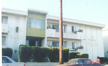 Prospect Imperial Apartments in Los Angeles, CA - Building Photo - Building Photo