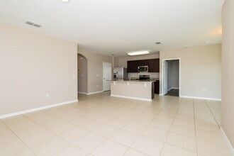 484 Aberdeen Dr in Davenport, FL - Building Photo - Building Photo