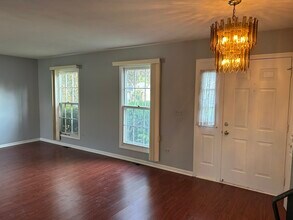 1312 Darlington Ct in Hoffman Estates, IL - Building Photo - Building Photo