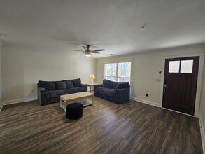 490 S Barnett Shoals Rd in Athens, GA - Building Photo - Building Photo