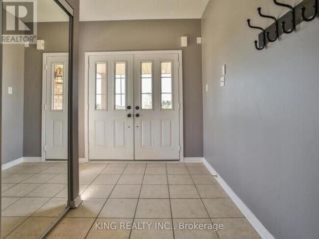 44 Kimble Ave in Clarington, ON - Building Photo - Building Photo