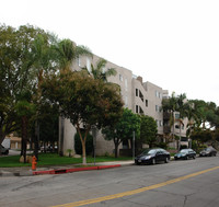 Bethany Towers in Burbank, CA - Foto de edificio - Building Photo