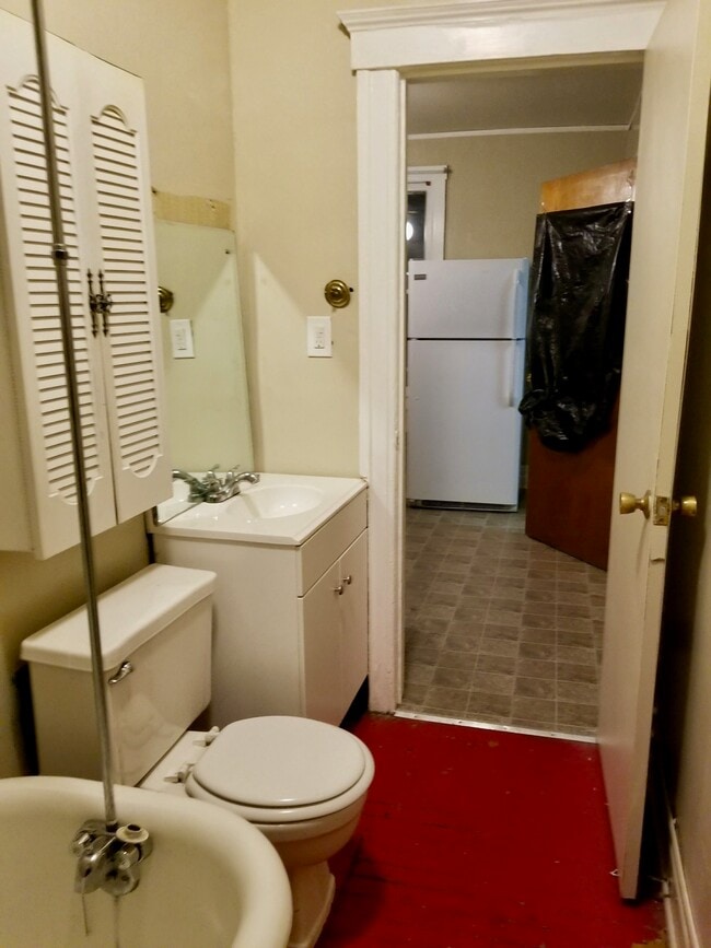 9345 Charest St, Unit UP in Hamtramck, MI - Building Photo - Building Photo