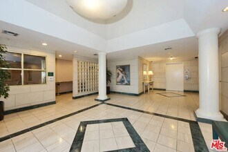 117 N Gale Dr in Beverly Hills, CA - Building Photo - Building Photo