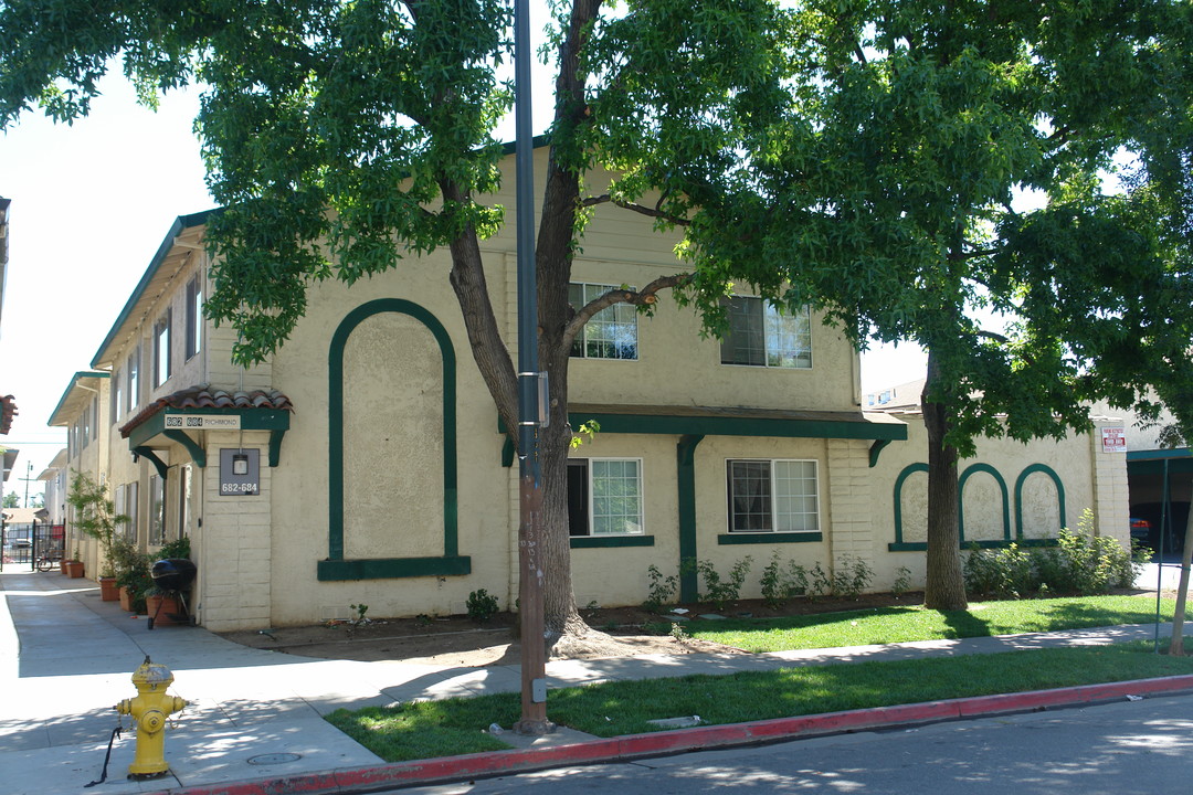 682-684 Richmond Ave in San Jose, CA - Building Photo