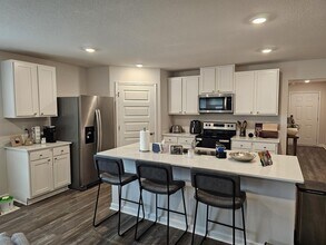 4701 Airmen Dr in Crestview, FL - Building Photo - Building Photo