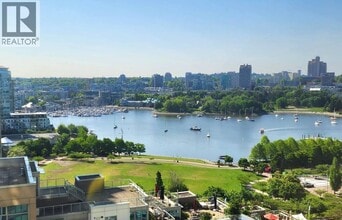 1323 Homer St in Vancouver, BC - Building Photo - Building Photo