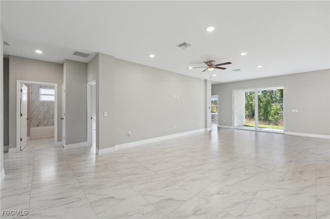 540 Genoa Ave S in Lehigh Acres, FL - Building Photo - Building Photo
