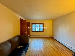 67 Gore St, Unit 2F in Cambridge, MA - Building Photo - Building Photo