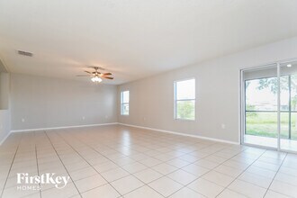 234 Star Shell Dr in Apollo Beach, FL - Building Photo - Building Photo