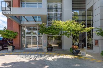 1408-1408 Strathmore Mews in Vancouver, BC - Building Photo - Building Photo