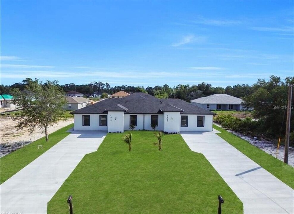 4646 Leonard Blvd S in Lehigh Acres, FL - Building Photo