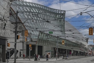 280 Dundas St W in Toronto, ON - Building Photo - Building Photo