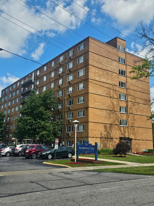 1380 Arbor Ave SE in Warren, OH - Building Photo