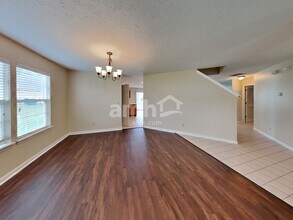 529 Austrian Way in Avon, IN - Building Photo - Building Photo