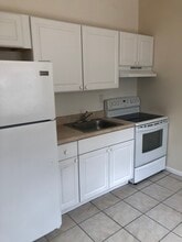 9245 A Overlook Dr., Unit 9245A Overlook Dr. in Temple Terrace, FL - Building Photo - Building Photo