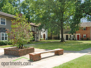 Fox Hill Village in Hampton, VA - Building Photo - Building Photo