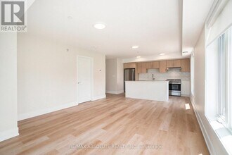 12 Thomas St N in Arnprior, ON - Building Photo - Building Photo