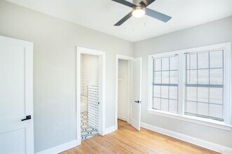 4400 Gaston Ave in Dallas, TX - Building Photo - Building Photo