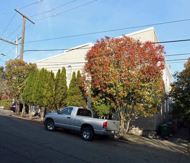 Woodland Apartments in Seattle, WA - Foto de edificio - Building Photo