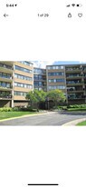 101 Bar Harbour Rd in Schaumburg, IL - Building Photo