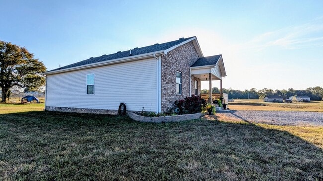 106 Breanna Blvd in Portland, TN - Building Photo - Building Photo