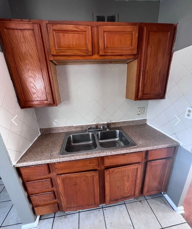 12814 Erwin Ave in Cleveland, OH - Building Photo - Building Photo