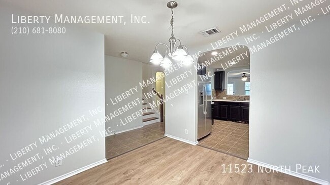 11523 N Peak in San Antonio, TX - Building Photo - Building Photo