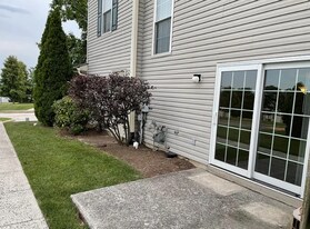 463 Stoneglen St in Collegeville, PA - Building Photo