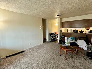 410 Bryan St, Unit 8 in Denton, TX - Building Photo - Building Photo