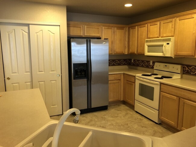 18818 E 58th Ave in Denver, CO - Building Photo - Building Photo