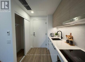 1050 Eastern Ave in Toronto, ON - Building Photo - Building Photo