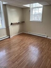 52 Center St in Bloomsbury, NJ - Building Photo - Building Photo
