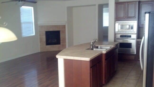 5200 Nectar Cir in Elk Grove, CA - Building Photo - Building Photo