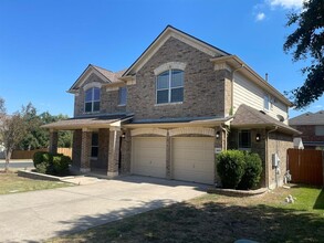 4106 Pasada Ln in Round Rock, TX - Foto de edificio - Building Photo