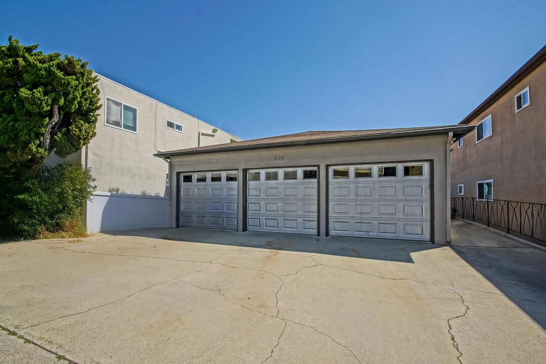 330 Bungalow Dr in El Segundo, CA - Foto de edificio