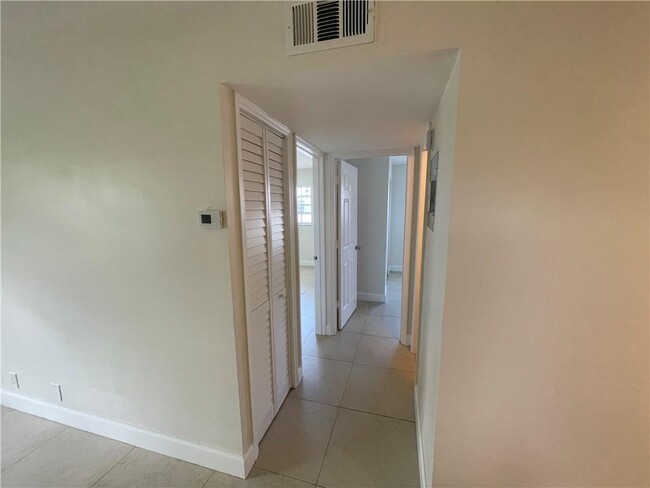 601 NE 29th Dr in Wilton Manors, FL - Building Photo - Building Photo