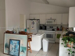 4342 SW 145th Ave in Miami, FL - Building Photo - Building Photo