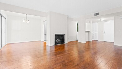 3481 Stancrest Dr in Glendale, CA - Building Photo - Building Photo